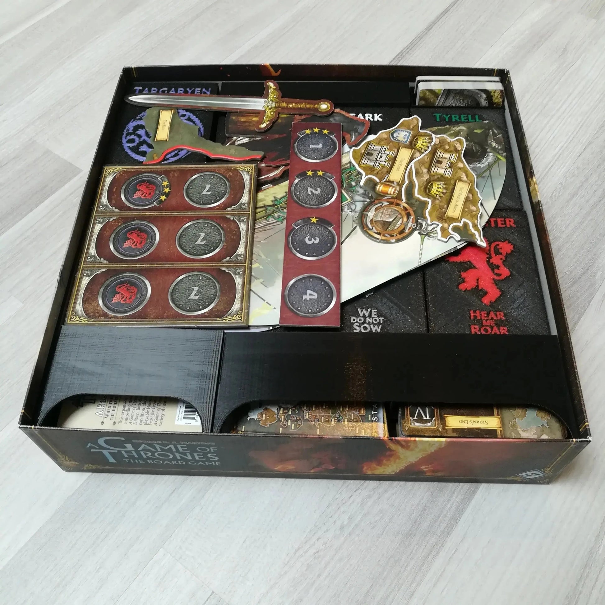 A Game of Thrones - Board Game Insert Tinkering Paws