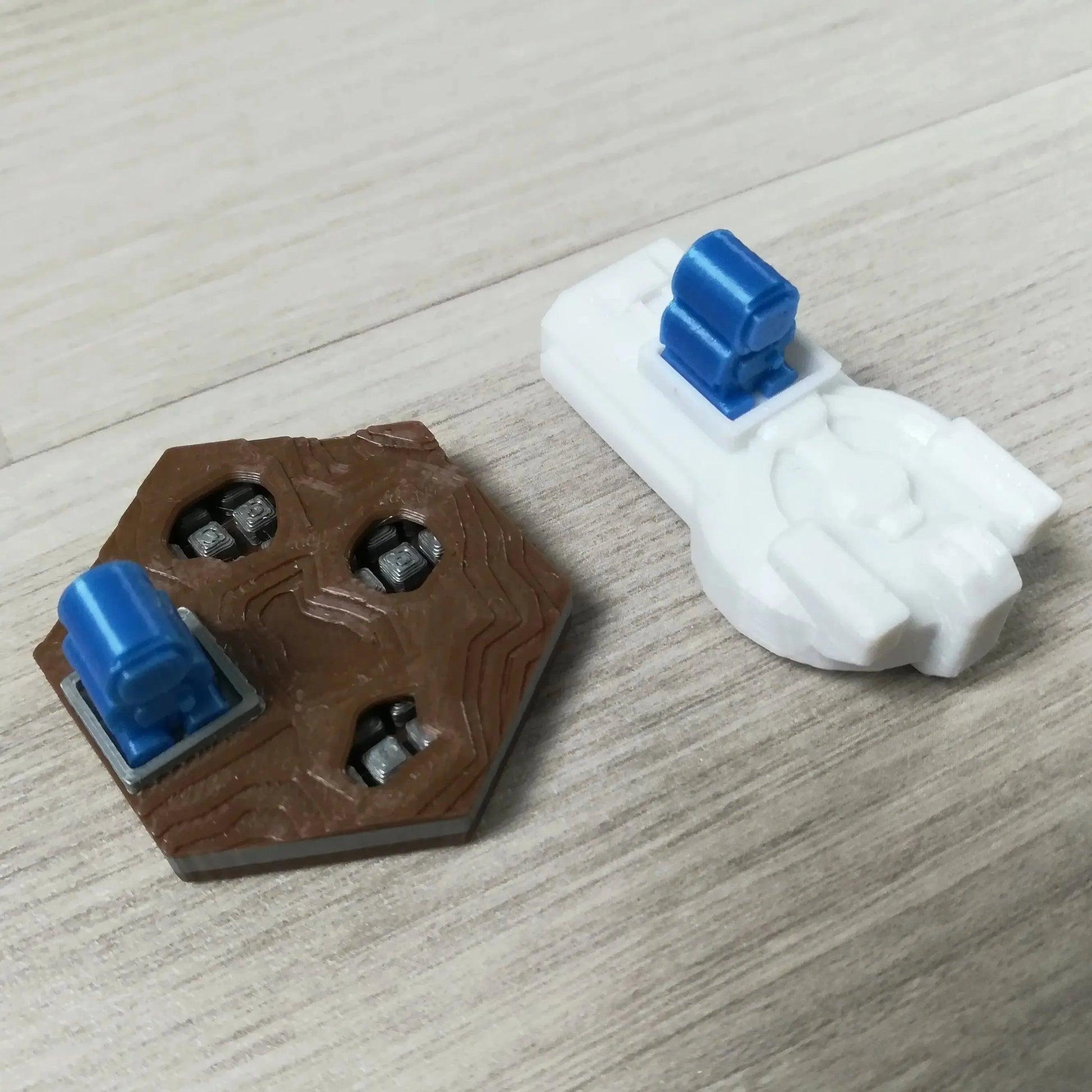 Terraforming Mars - 200 Mini Astronauts Tinkering Paws